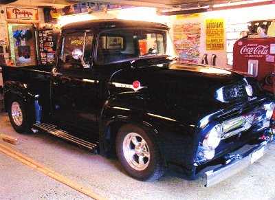 ford56_01m.jpg (41983 bytes)