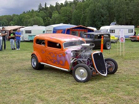 pict8184.jpg (51455 bytes)