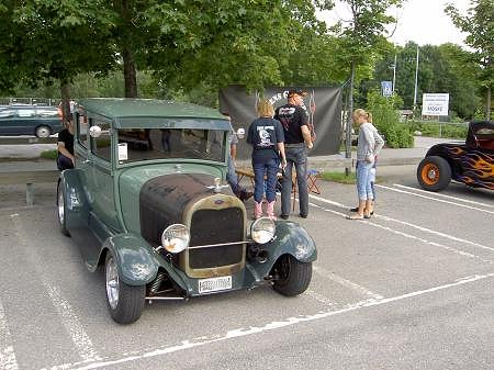 pict8202.jpg (49131 bytes)